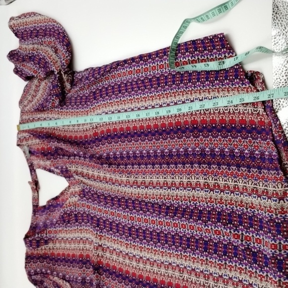 NY Collection women's size medium triangle button open in back purple red top - Picture 8 of 10